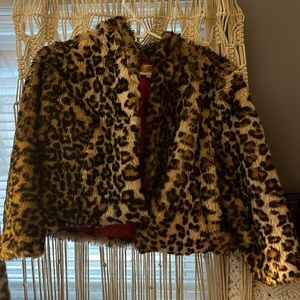 Vintage leopard printed half jacket